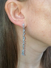 Load image into Gallery viewer, 18K Wave Aquamarine Earrings