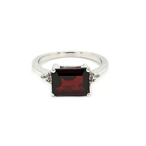 East West Accent Ring in Garnet