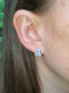 18K Aquamarine and Diamond Stud Earrings